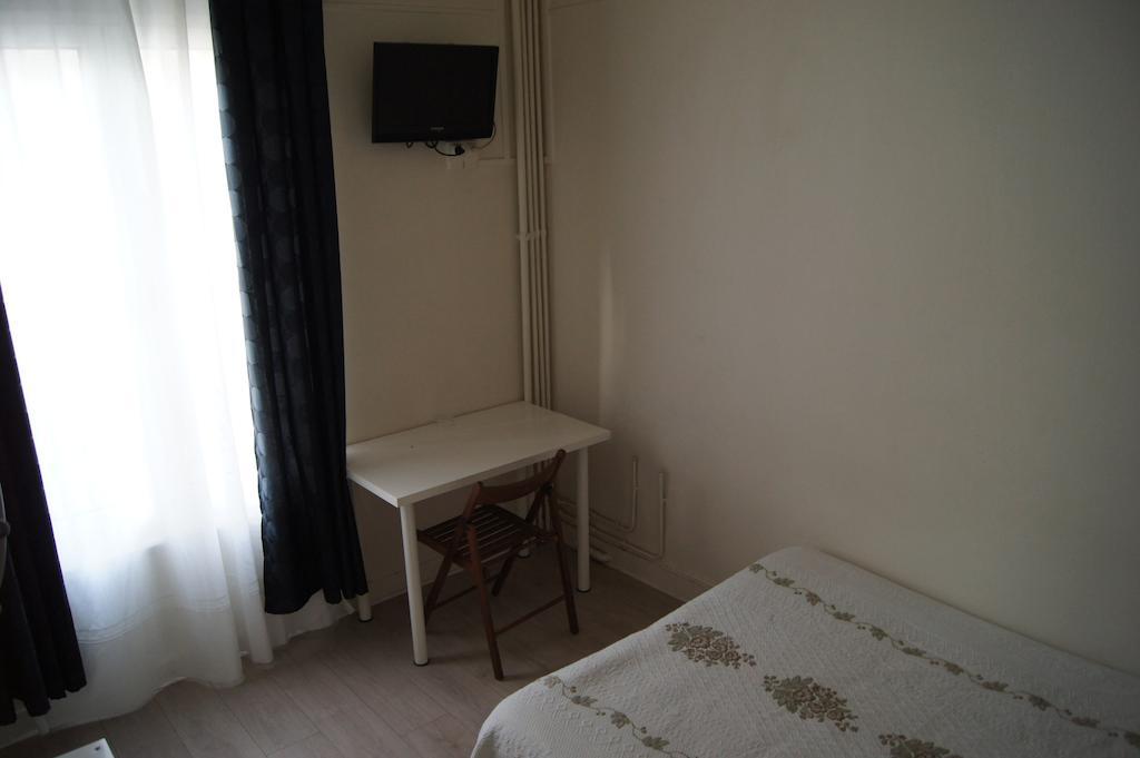 Hotel Moderne Maisons-Alfort Pokój zdjęcie A room at the hostel