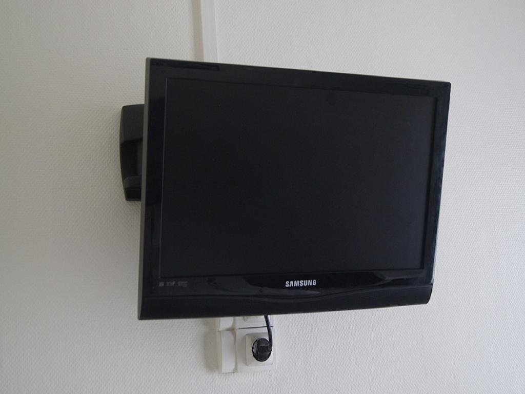 Hotel Moderne Maisons-Alfort Pokój zdjęcie A Samsung TV